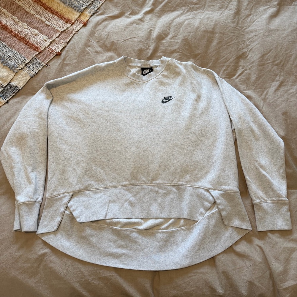 Nike Light Gray Crewneck Sweatshirt